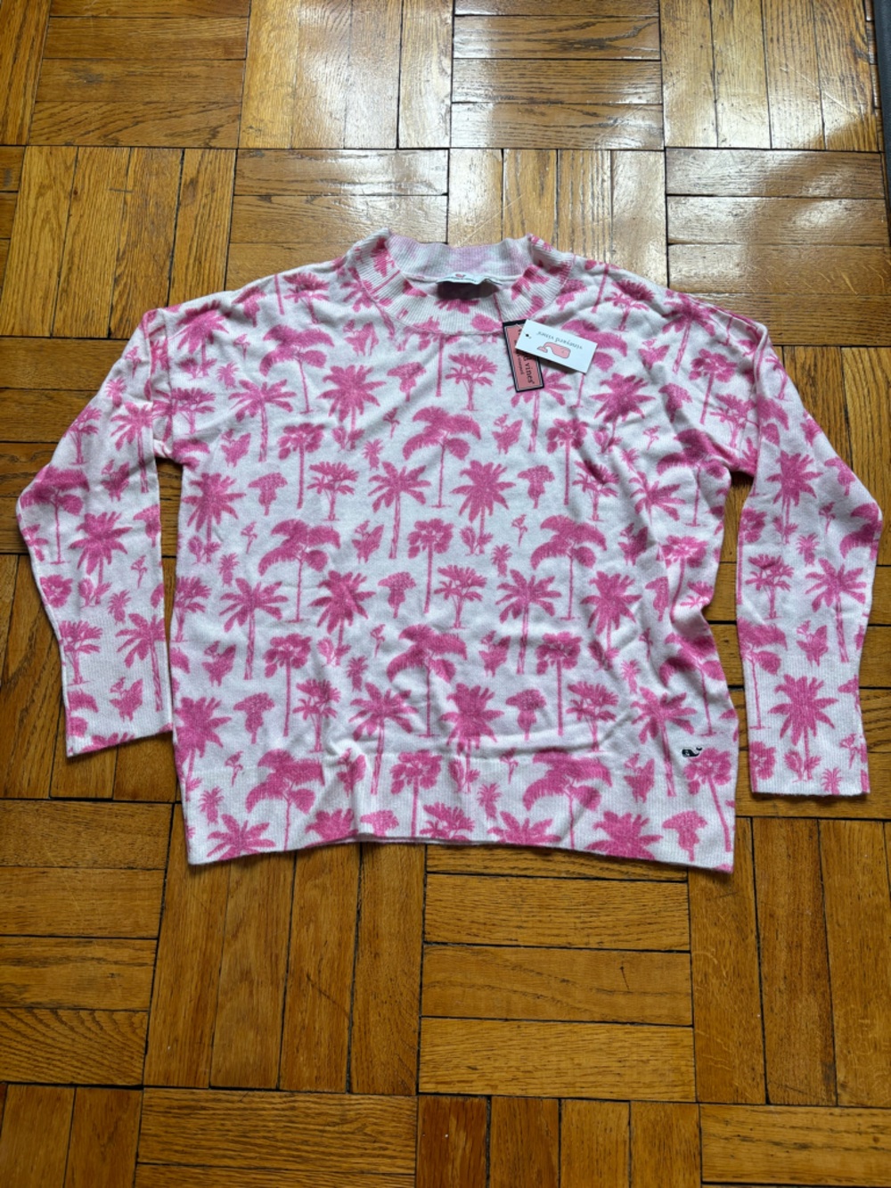 🐳. Vineyard Vines Palm Tree Knit Sweater 🌴